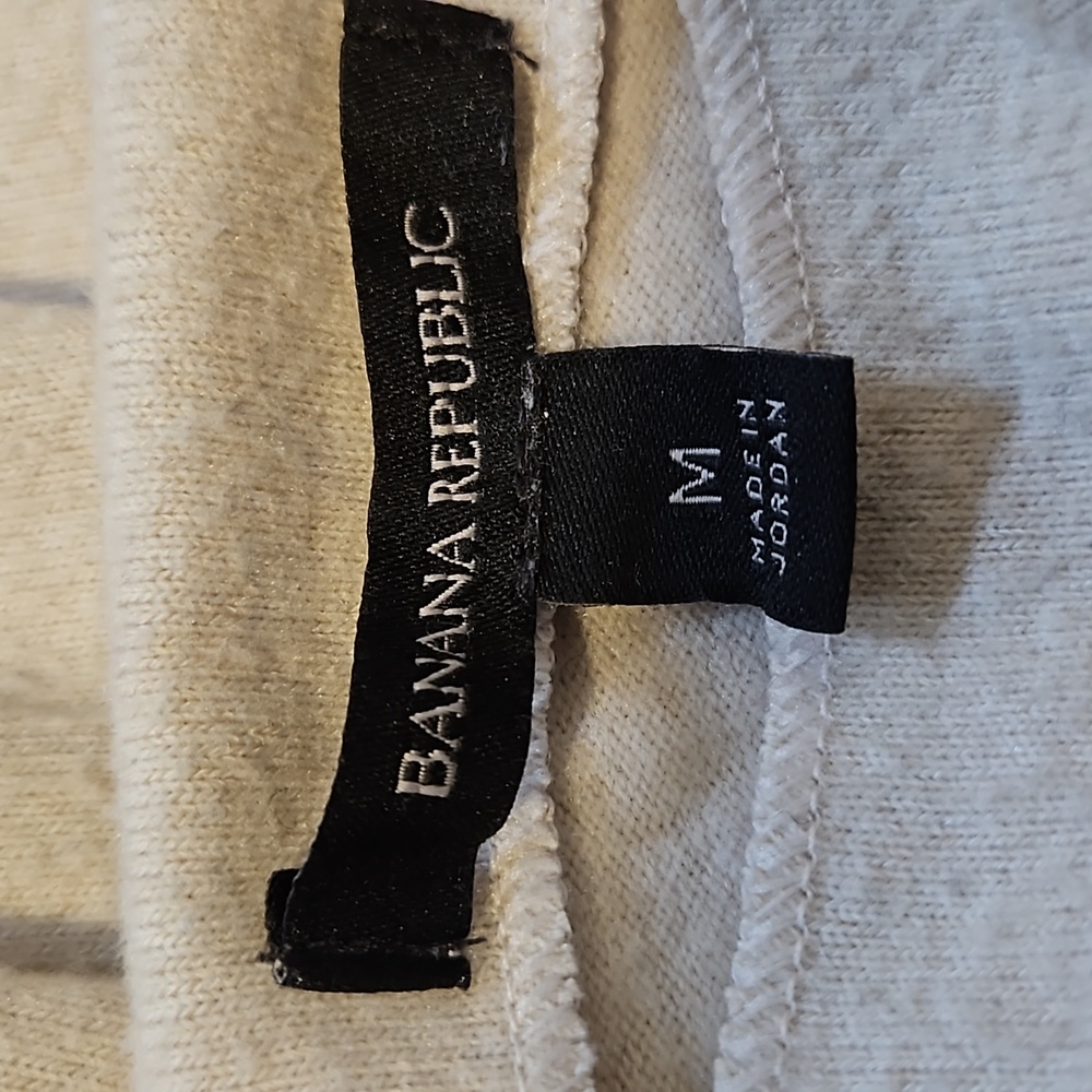 Banana Republic,3/4 sleeve, soft, sweater. Size M. - Picture 3 of 6